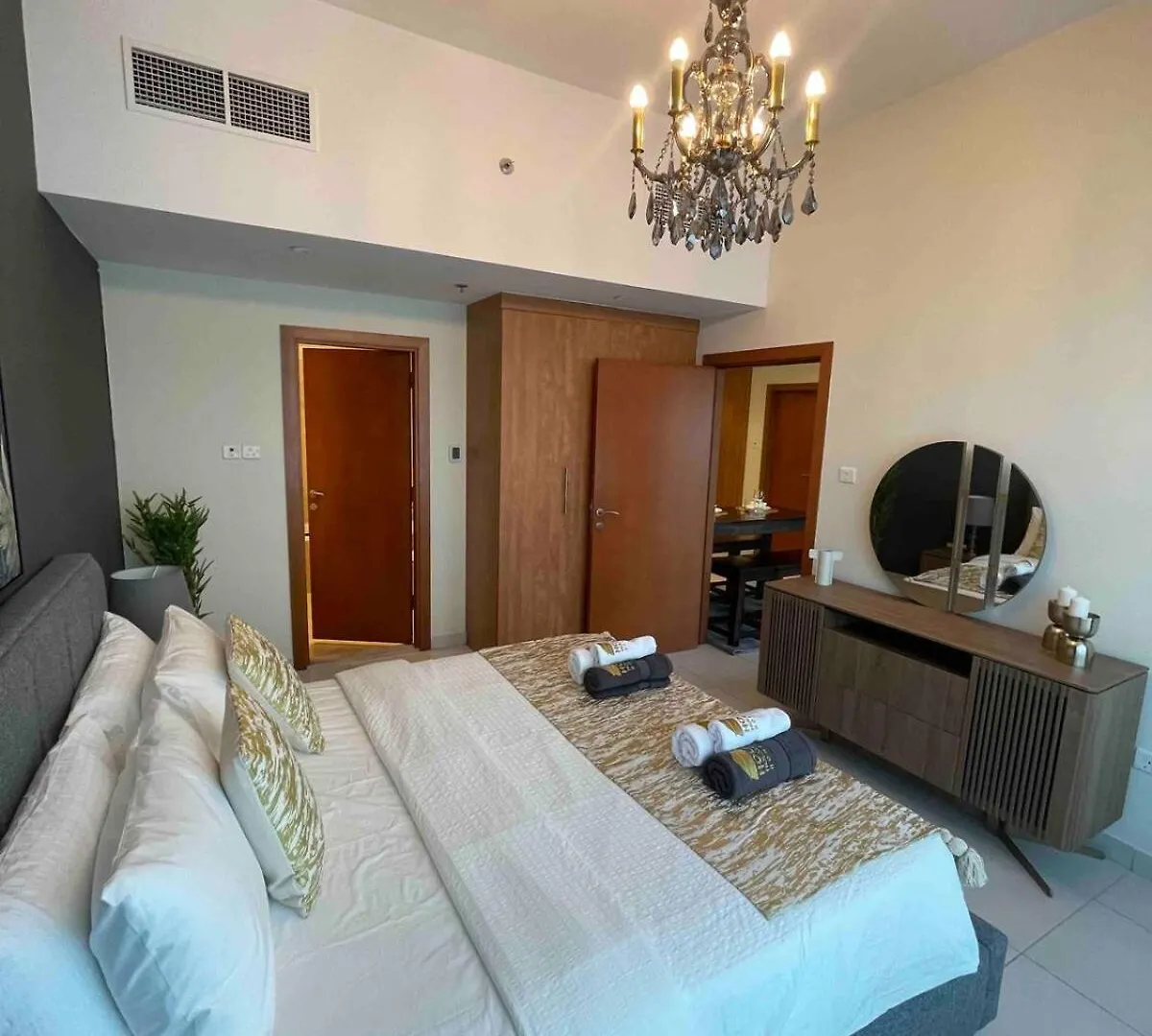 One Bedroom Apartment With Amazing Marina View Dubai