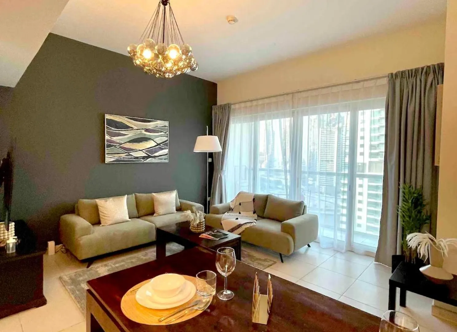One Bedroom Apartment With Amazing Marina View Dubai