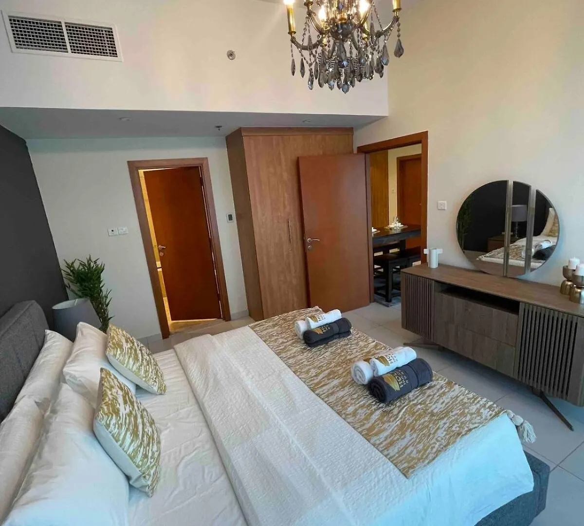 One Bedroom Apartment With Amazing Marina View Dubai
