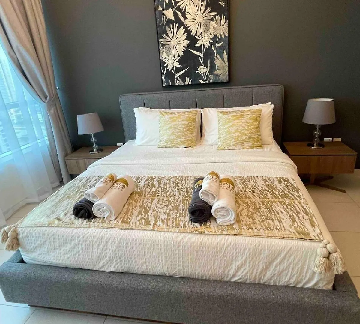One Bedroom Apartment With Amazing Marina View Dubai