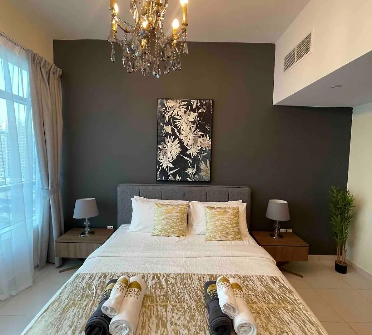 One Bedroom Apartment With Amazing Marina View Dubai