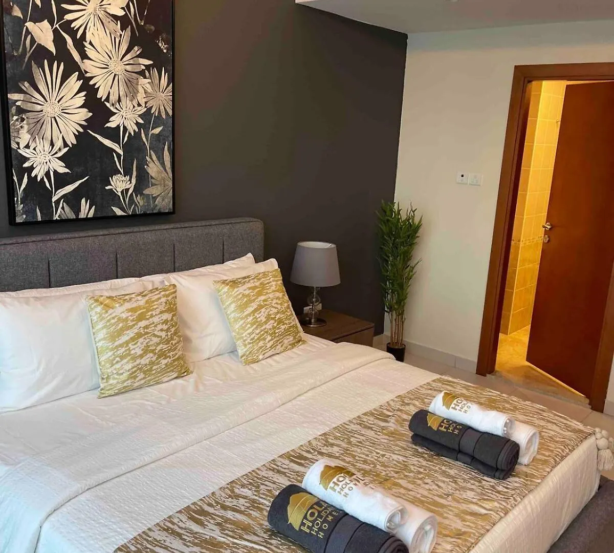 One Bedroom Apartment With Amazing Marina View Dubai